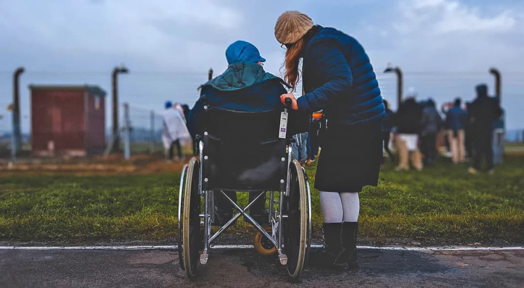 Ile zarabia opiekunka osób starszych we Włoszech? Fakty i zarobki