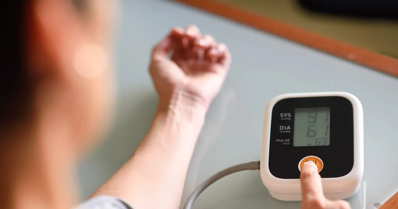 Skuteczne sposoby na podniesienie niskiego ciśnienia u starszej osoby