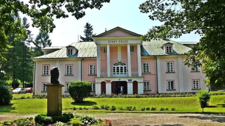 Opinie o sanatoriach w Iwonicz-Zdroju: Co warto wiedzieć przed wyborem?