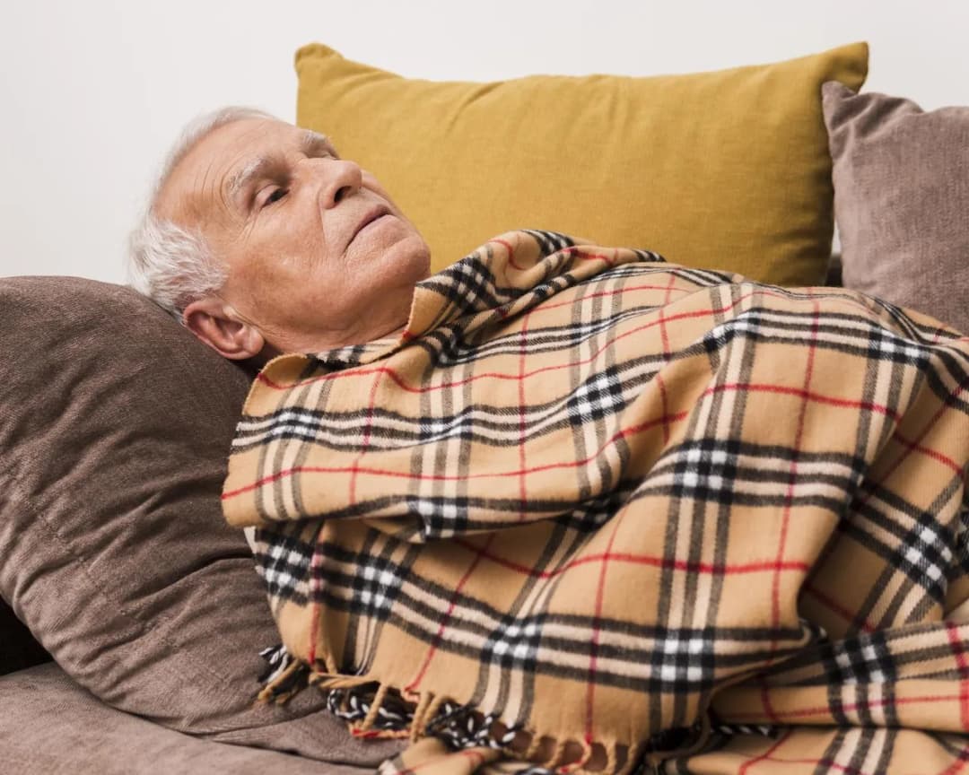 Dlaczego starsze osoby dużo śpią? Odkryj przyczyny nadmiernej senności