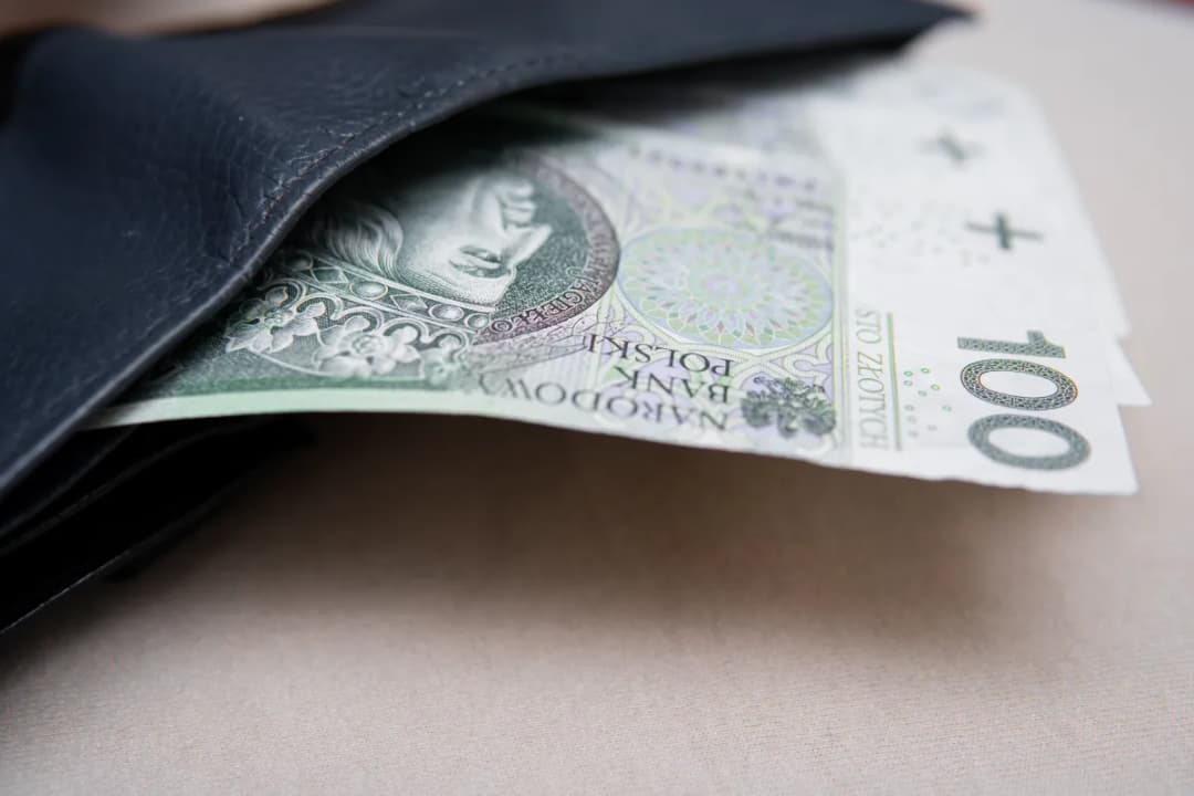 Wypłata renty z góry czy z dołu – co musisz wiedzieć, aby uniknąć problemów?