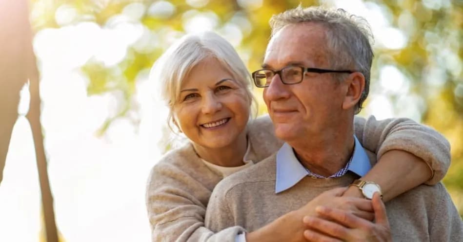 Jak wzmocnić starszą osobę i poprawić jej zdrowie oraz samopoczucie