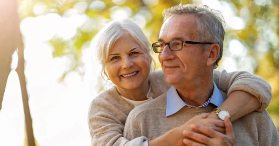 Jak wzmocnić starszą osobę i poprawić jej zdrowie oraz samopoczucie