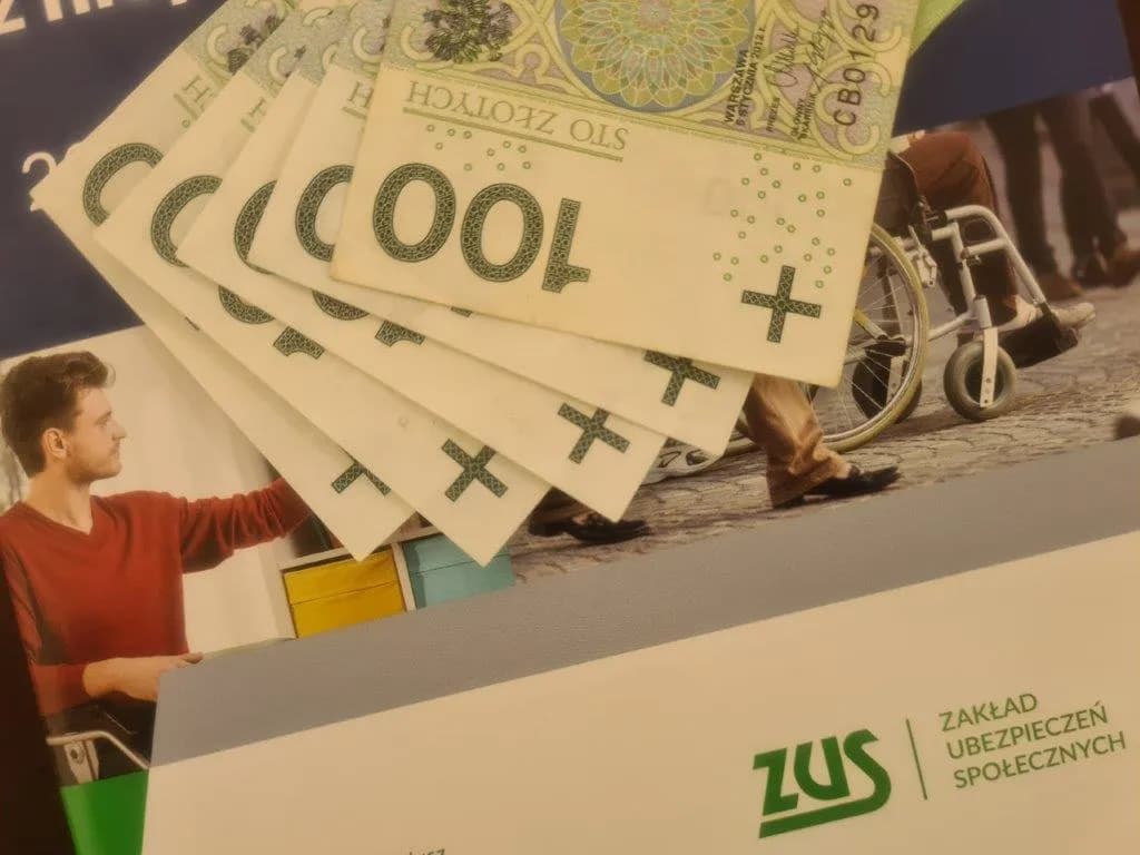 Ile wynosi emerytura socjalna? Odkryj aktualną wysokość i zasady