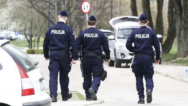Ile wynosi emerytura policjanta po 25 latach pracy? Sprawdź szczegóły