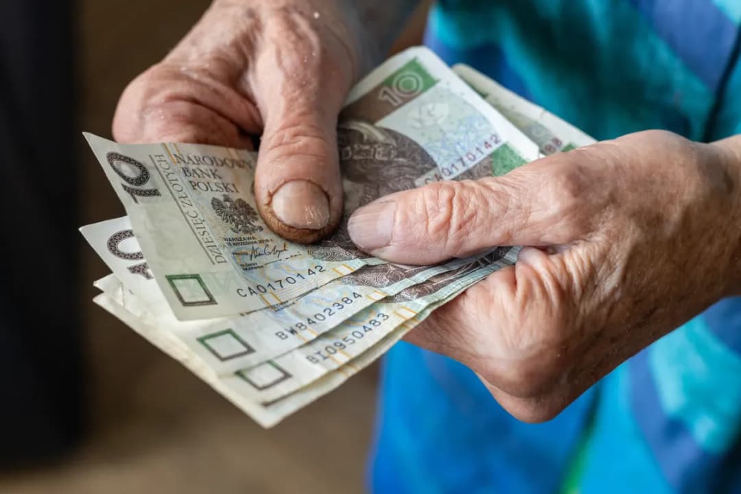 Jaka emerytura przy zarobkach 3000 brutto? Sprawdź, co musisz wiedzieć