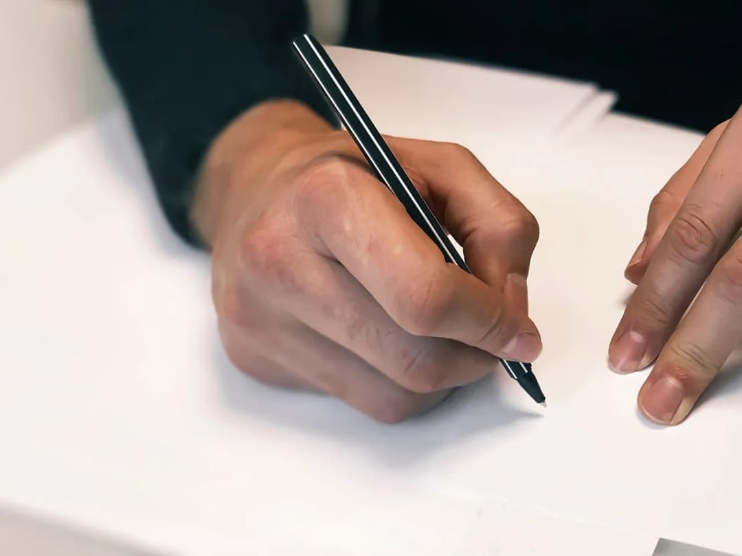 Jak powinien wyglądać testament, aby uniknąć problemów prawnych